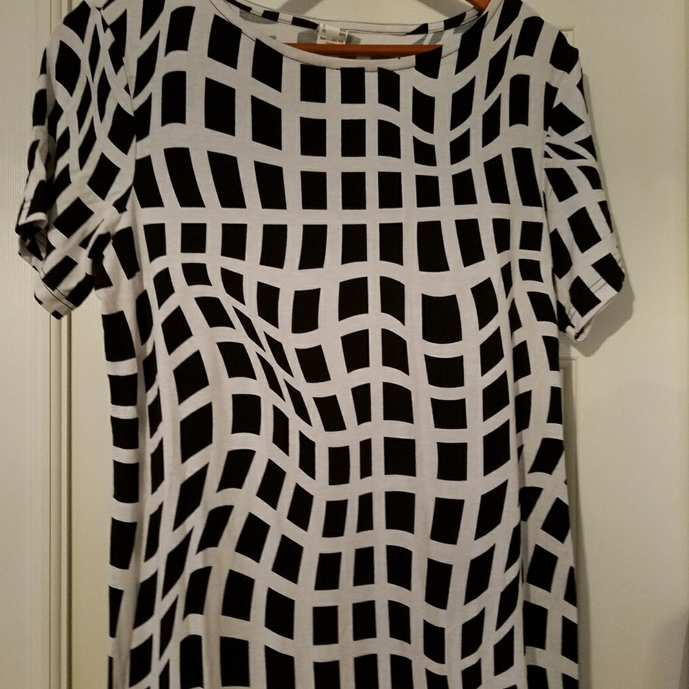 Dress - Picture 3 of 6